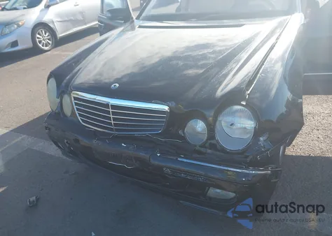 2001 Mercedes-Benz E 320 z USA, uszkodzony, nr VIN WDBJH65J31B188664